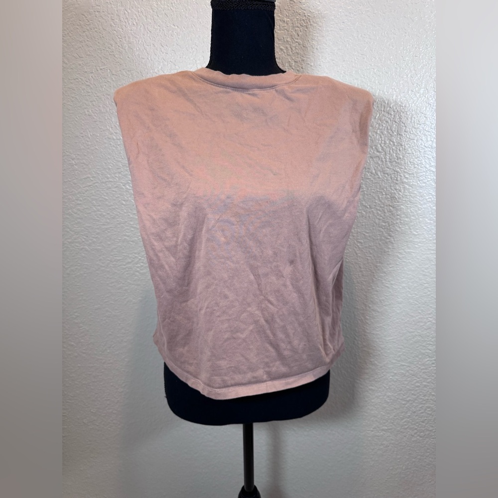 Babaton Muscle Tee Shoulder Padded